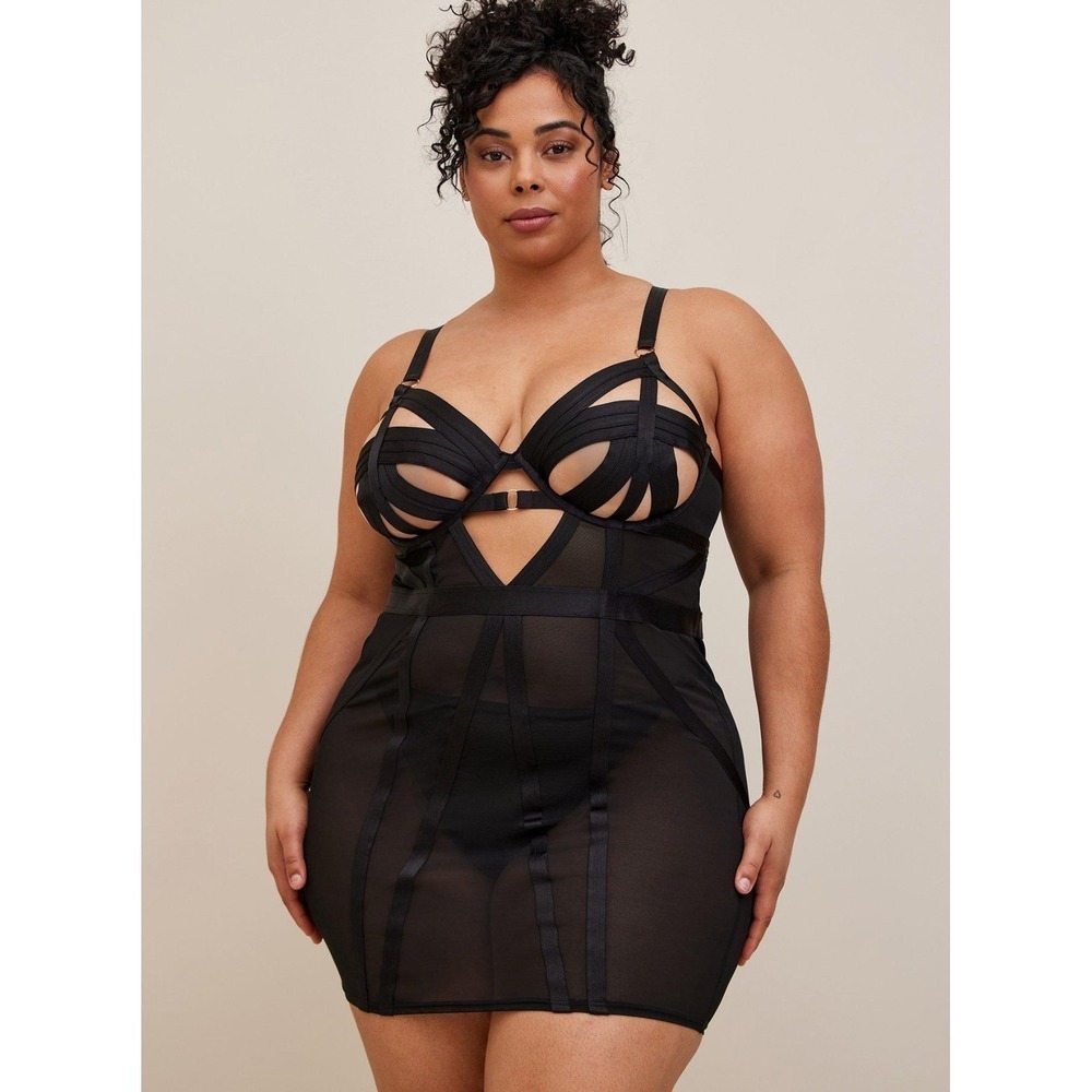NWT TORRID CURVE Sz 3 (3X/22-24) Rich Black Cut Out Strappy‎ Chemise SEXY!